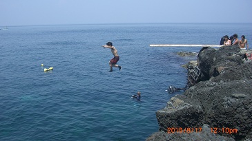 jumpintosea